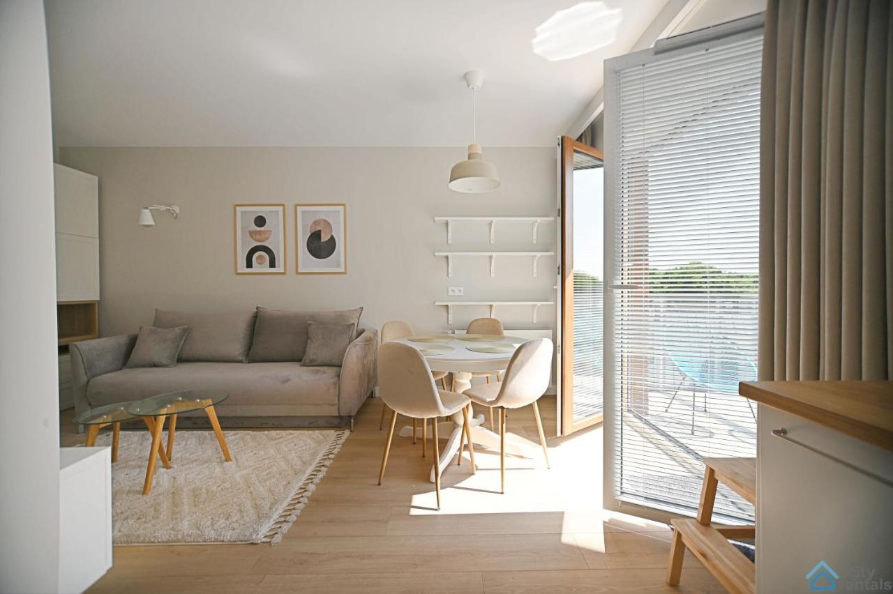 Beige 3City Apartment With Parking In Gdansk By Noclegi Renters Экстерьер фото