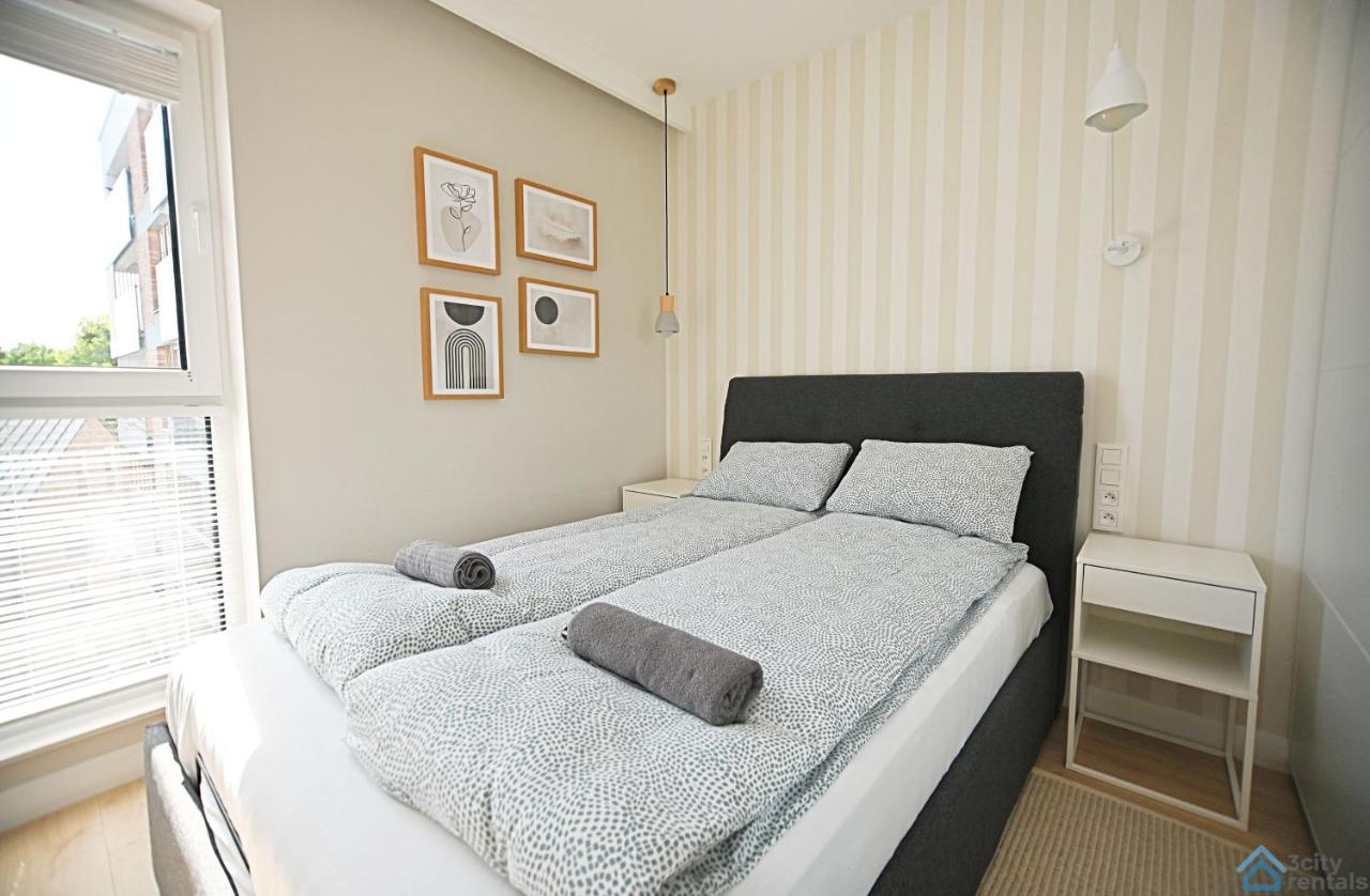 Beige 3City Apartment With Parking In Gdansk By Noclegi Renters Экстерьер фото